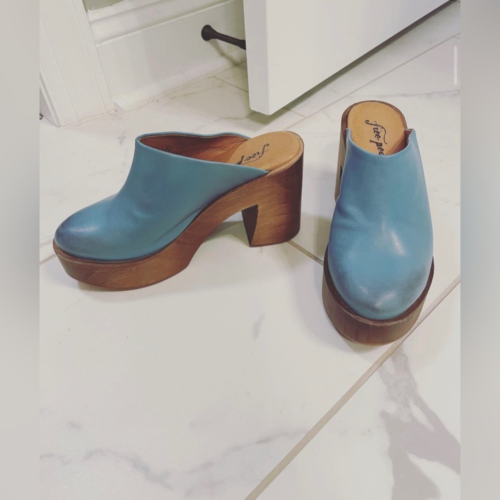 Free People Clogs